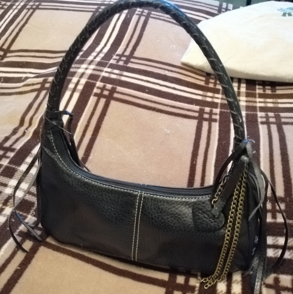 2000s Black Leather Shoulder Bag - Picture 4 of 8